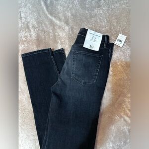 brand new 3x1 jeans size 26.